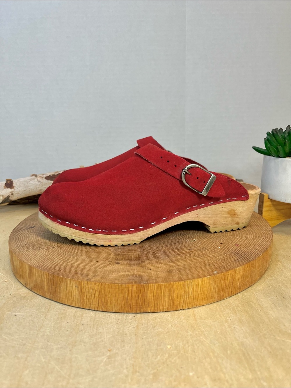 Hanna Andersson Red Suede Swedish Clogs | Size 40 | Refreshed